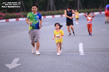 BINH DUONG NEW CITY HALF MARATHON 2024 - Ảnh #1727115