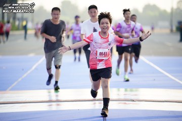 BINH DUONG NEW CITY HALF MARATHON 2024 - Ảnh #1761678