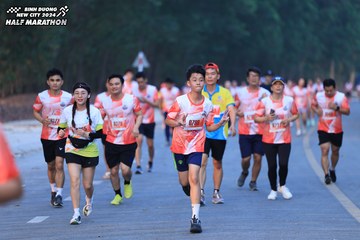 BINH DUONG NEW CITY HALF MARATHON 2024 - Ảnh #1750866