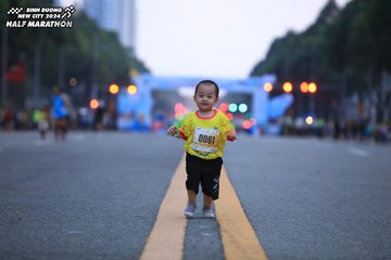 BINH DUONG NEW CITY HALF MARATHON 2024 - Ảnh #1727857
