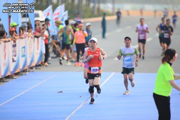 BINH DUONG NEW CITY HALF MARATHON 2024 - Ảnh #1739707