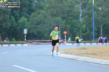 BINH DUONG NEW CITY HALF MARATHON 2024 - Ảnh #1735861