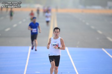 BINH DUONG NEW CITY HALF MARATHON 2024 - Ảnh #1740808