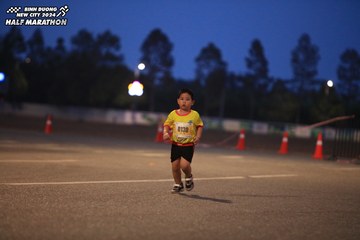 BINH DUONG NEW CITY HALF MARATHON 2024 - Ảnh #1728544