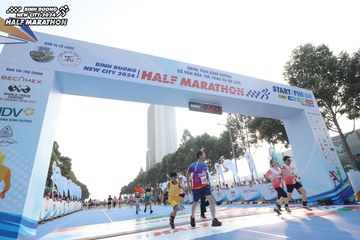 BINH DUONG NEW CITY HALF MARATHON 2024 - Ảnh #1821285