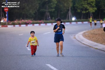 BINH DUONG NEW CITY HALF MARATHON 2024 - Ảnh #1727284