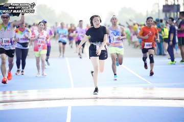 BINH DUONG NEW CITY HALF MARATHON 2024 - Ảnh #1759222
