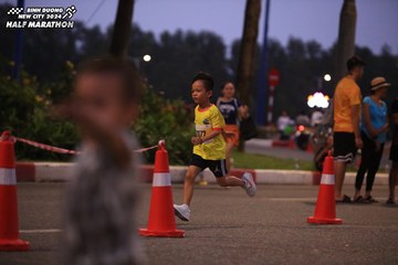 BINH DUONG NEW CITY HALF MARATHON 2024 - Ảnh #1728446