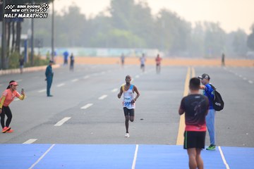 BINH DUONG NEW CITY HALF MARATHON 2024 - Ảnh #1738800