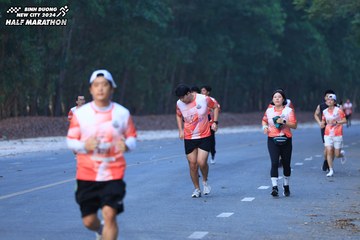 BINH DUONG NEW CITY HALF MARATHON 2024 - Ảnh #1750097