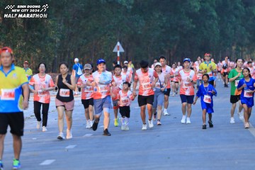 BINH DUONG NEW CITY HALF MARATHON 2024 - Ảnh #1772332