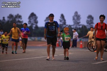 BINH DUONG NEW CITY HALF MARATHON 2024 - Ảnh #1728362