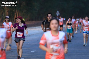 BINH DUONG NEW CITY HALF MARATHON 2024 - Ảnh #1772649