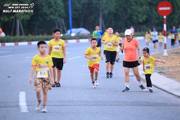 BINH DUONG NEW CITY HALF MARATHON 2024 - Ảnh #1726590