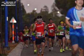 BINH DUONG NEW CITY HALF MARATHON 2024 - Ảnh #1740989