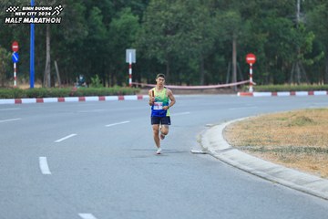 BINH DUONG NEW CITY HALF MARATHON 2024 - Ảnh #1734984