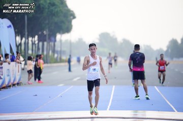 BINH DUONG NEW CITY HALF MARATHON 2024 - Ảnh #1772739