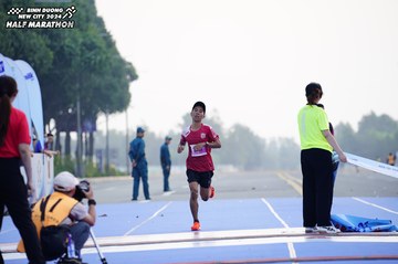 BINH DUONG NEW CITY HALF MARATHON 2024 - Ảnh #1771109