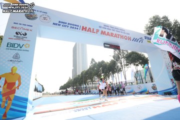 BINH DUONG NEW CITY HALF MARATHON 2024 - Ảnh #1819140
