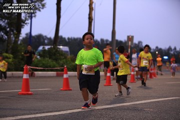 BINH DUONG NEW CITY HALF MARATHON 2024 - Ảnh #1728375