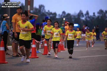 BINH DUONG NEW CITY HALF MARATHON 2024 - Ảnh #1728203