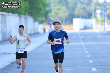BINH DUONG NEW CITY HALF MARATHON 2024 - Ảnh #1770912