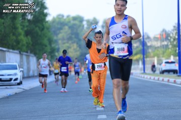 BINH DUONG NEW CITY HALF MARATHON 2024 - Ảnh #1776313