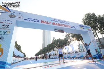BINH DUONG NEW CITY HALF MARATHON 2024 - Ảnh #1821174
