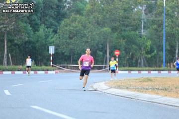 BINH DUONG NEW CITY HALF MARATHON 2024 - Ảnh #1735728