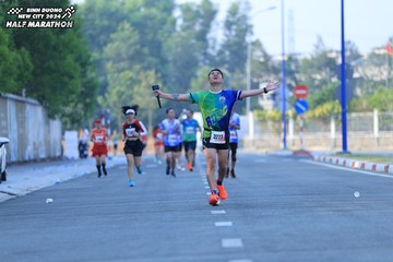 BINH DUONG NEW CITY HALF MARATHON 2024 - Ảnh #1764356