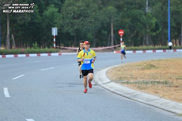 BINH DUONG NEW CITY HALF MARATHON 2024 - Ảnh #1734955