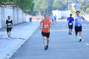 BINH DUONG NEW CITY HALF MARATHON 2024 - Ảnh #1770469