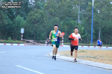 BINH DUONG NEW CITY HALF MARATHON 2024 - Ảnh #1736038