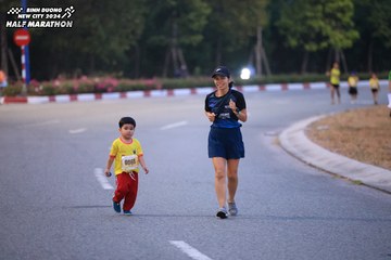 BINH DUONG NEW CITY HALF MARATHON 2024 - Ảnh #1726939