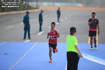 BINH DUONG NEW CITY HALF MARATHON 2024 - Ảnh #1738548