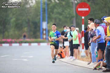 BINH DUONG NEW CITY HALF MARATHON 2024 - Ảnh #1736620