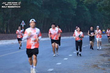 BINH DUONG NEW CITY HALF MARATHON 2024 - Ảnh #1750090