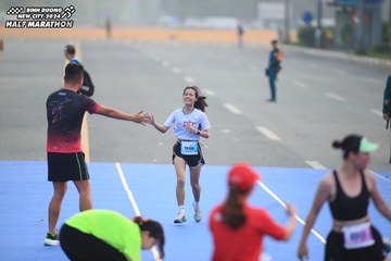 BINH DUONG NEW CITY HALF MARATHON 2024 - Ảnh #1738710