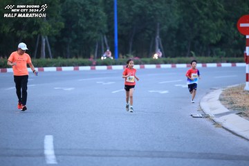 BINH DUONG NEW CITY HALF MARATHON 2024 - Ảnh #1726120