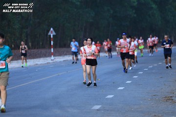 BINH DUONG NEW CITY HALF MARATHON 2024 - Ảnh #1750514