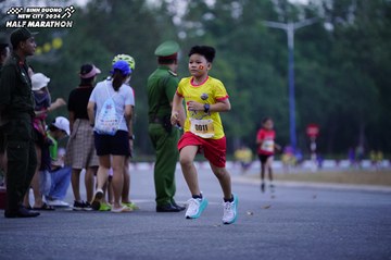 BINH DUONG NEW CITY HALF MARATHON 2024 - Ảnh #1725012