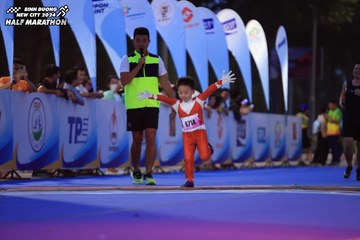 BINH DUONG NEW CITY HALF MARATHON 2024 - Ảnh #1729294