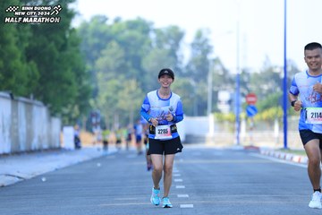 BINH DUONG NEW CITY HALF MARATHON 2024 - Ảnh #1768528