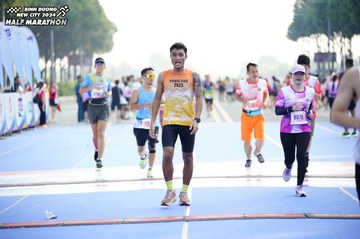 BINH DUONG NEW CITY HALF MARATHON 2024 - Ảnh #1759753