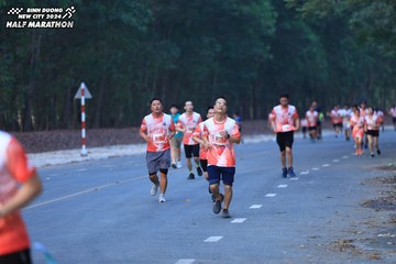 BINH DUONG NEW CITY HALF MARATHON 2024 - Ảnh #1750454