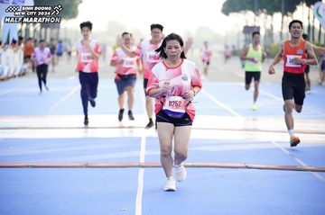 BINH DUONG NEW CITY HALF MARATHON 2024 - Ảnh #1762696