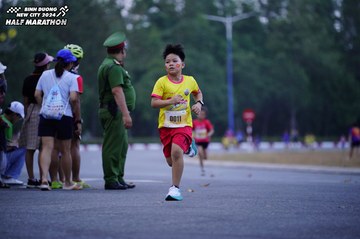 BINH DUONG NEW CITY HALF MARATHON 2024 - Ảnh #1725015