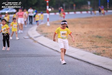 BINH DUONG NEW CITY HALF MARATHON 2024 - Ảnh #1727036