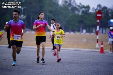 BINH DUONG NEW CITY HALF MARATHON 2024 - Ảnh #1725125