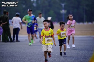BINH DUONG NEW CITY HALF MARATHON 2024 - Ảnh #1725211
